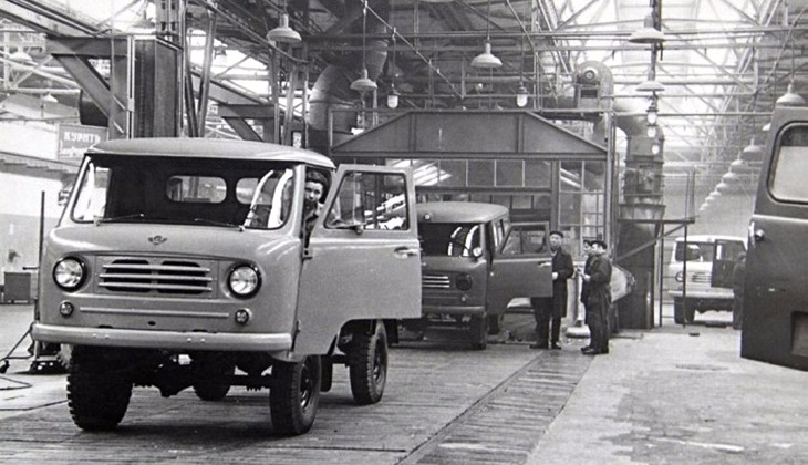 Первые серийные автомобили УАЗ-450
