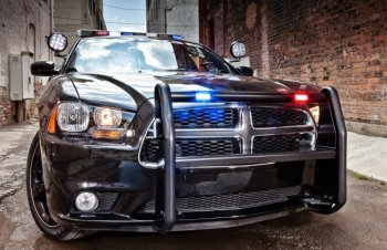 Полицейский Dodge Charger Pursuit AWD показал свои мускулы