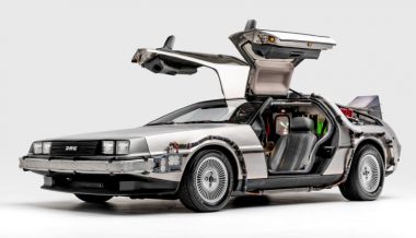 Будущее, которое не наступило: какие автомобили показали в фильме «Назад в будущее 2»