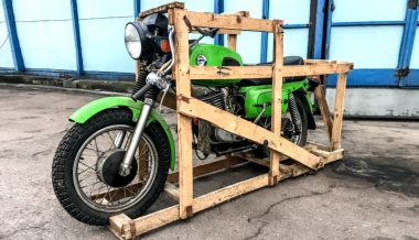 На Украине нашли мотоцикл «Восход», много лет простоявший в гараже без движения