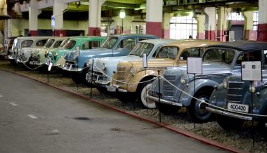 Популярный музей ретро-автомобилей закрылся в Москве