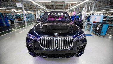 BMW приостановит сборку машин в Калининграде