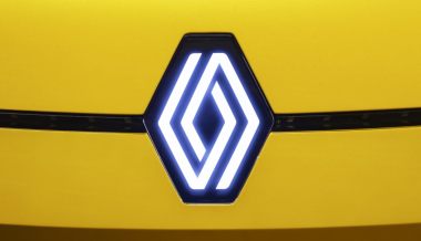 Марка Renault обновила свой логотип