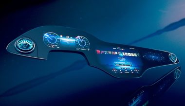 Mercedes-Benz показал «приборную панель будущего» для нового электромобиля