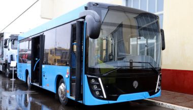 Белорусский МАЗ изменил дизайн своего автобуса специально для Москвы