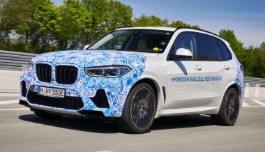 Компания BMW начала испытания водородного кроссовера X5