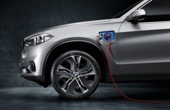 В 2014 году в продаже появится гибридный вариант BMW X5 и бензиновый X5M