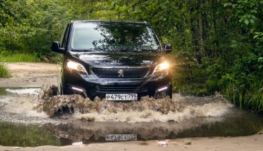 Peugeot Traveller на асфальте и в лесу: тест-драйв полноприводного минивэна