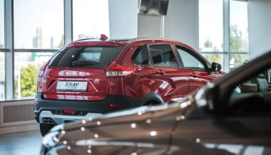 Продажи автомобилей «Лада» в России начали восстанавливаться
