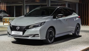 Японцы обновили электромобиль Nissan Leaf