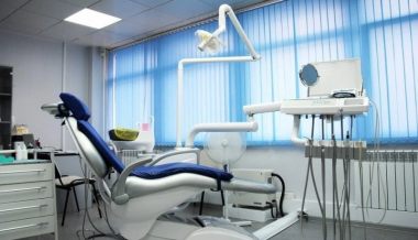 Как записаться к стоматологу: на что обратить внимание при выборе врача
