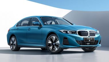 Седан BMW 3 серии превратили в электромобиль для Китая