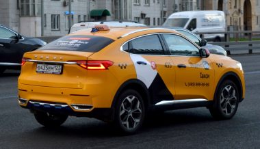 В московском такси начали появляться кроссоверы из Китая