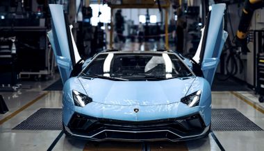 Завершился выпуск суперкаров Lamborghini Aventador
