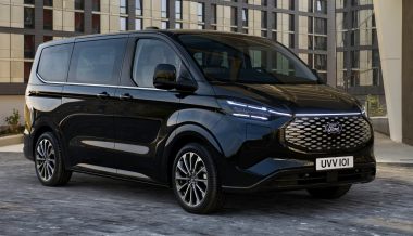 Ford показал новое поколение микроавтобуса Tourneo Custom