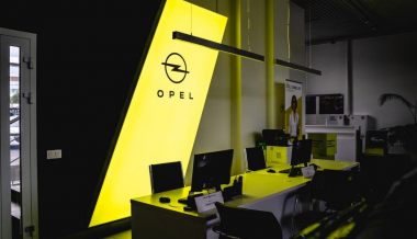 У дилеров в России закончились запасы автомобилей Opel