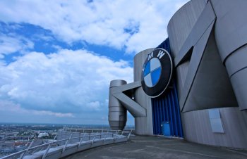 Компания BMW Group отчиталась о рекордных продажах в 2013 году