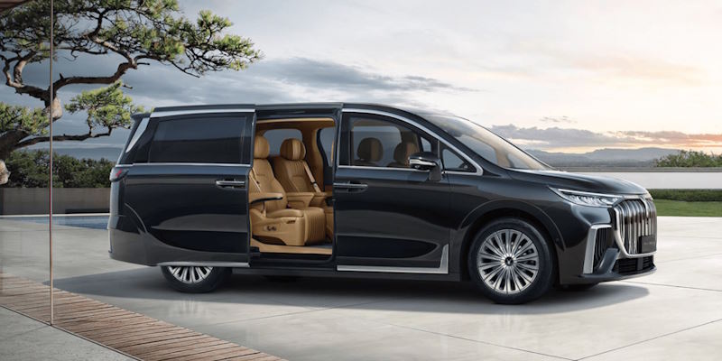 ,   -:   VOYAH Dream   