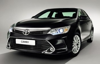 Toyota Camry пережила рестайлинг в России