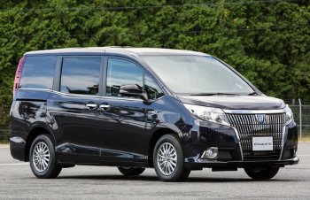 Японцы представили новый минивэн Toyota Esquire