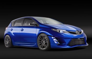 ������� Toyota Auris ����������� � �������-��� Scion iM