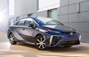 В Японии начали принимать заказы на водородомобиль Toyota Mirai