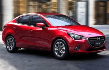 Новая Mazda 2 обзавелась четырехдверной версией
