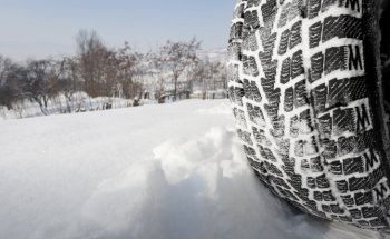 Использование зимних шин стало обязательным с 1 января 2015 года