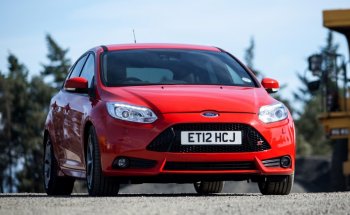 �������������� ������� ������ Ford Focus ST