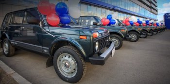 В апреле продажи новых автомобилей в России упали на 41,5%