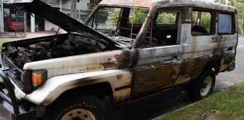Житель Австралии спалил внедорожник при попытке превратить его в кабриолет
