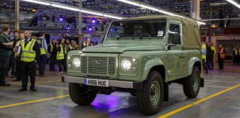 Завершилось производство внедорожников Land Rover Defender