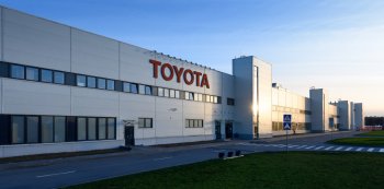 Производство кроссоверов Toyota RAV4 в Петербурге начнется в августе
