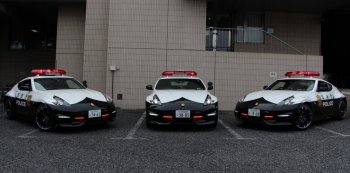 Японская полиция получила спорткары Nissan