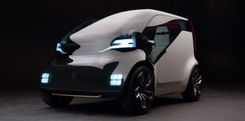 Компания Honda показала концепт двухместного городского автомобиля