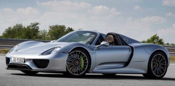 В России объявлен отзыв одного автомобиля Porsche 918 Spyder