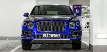 Названы самые продаваемые роскошные автомобили в России