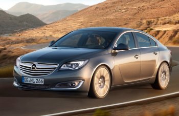 Opel Insignia получила подретушированный дизайн и новые моторы