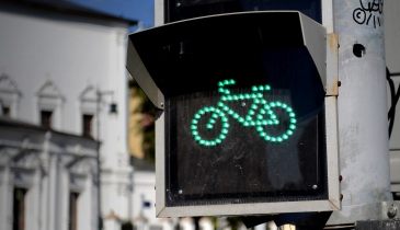 Правительство предложило ограничить скорость автомобилей и дать преимущество велосипедистам