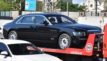 Как Rolls-Royce превратился в ЗИЛ: в Москве заметили странный автомобиль