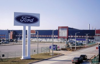 Завод «Форд-Соллерс» приостанавливает производство