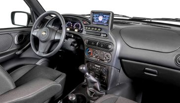 Внедорожник Chevrolet Niva с мультимедийной системой представлен официально