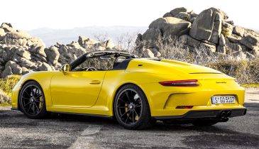 Спорткар Porsche 911 Speedster за 21 681 000 рублей поступил в продажу