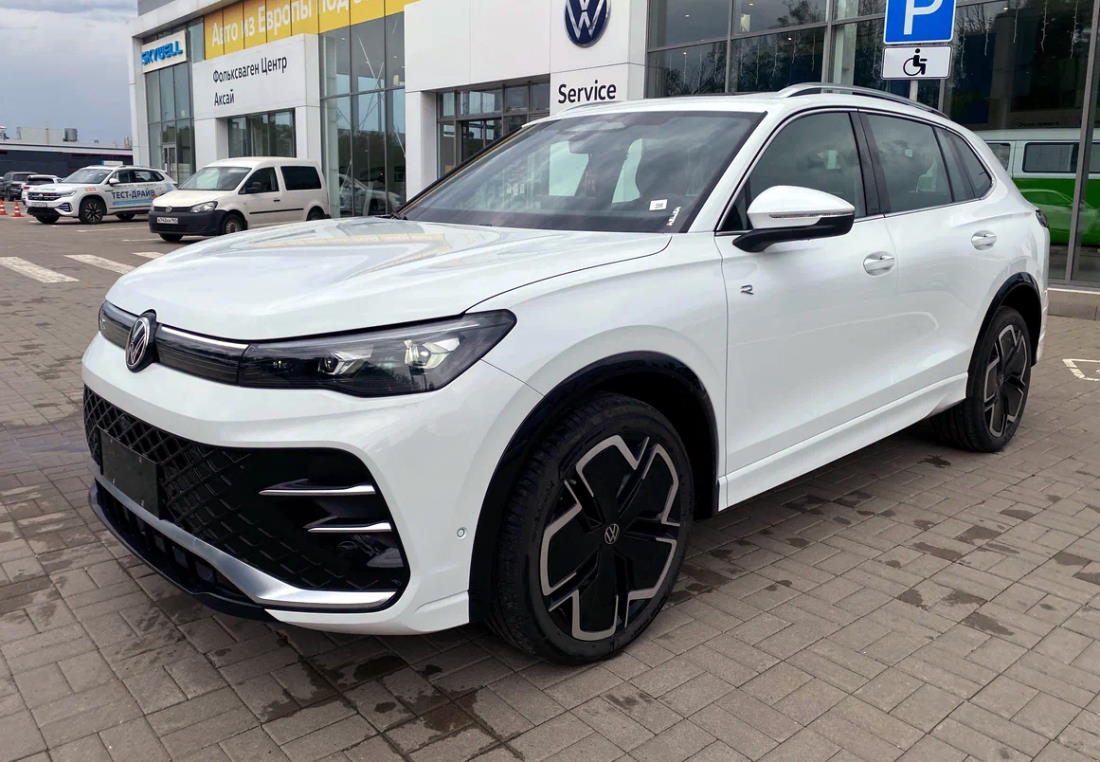 Volkswagen Tiguan L Pro